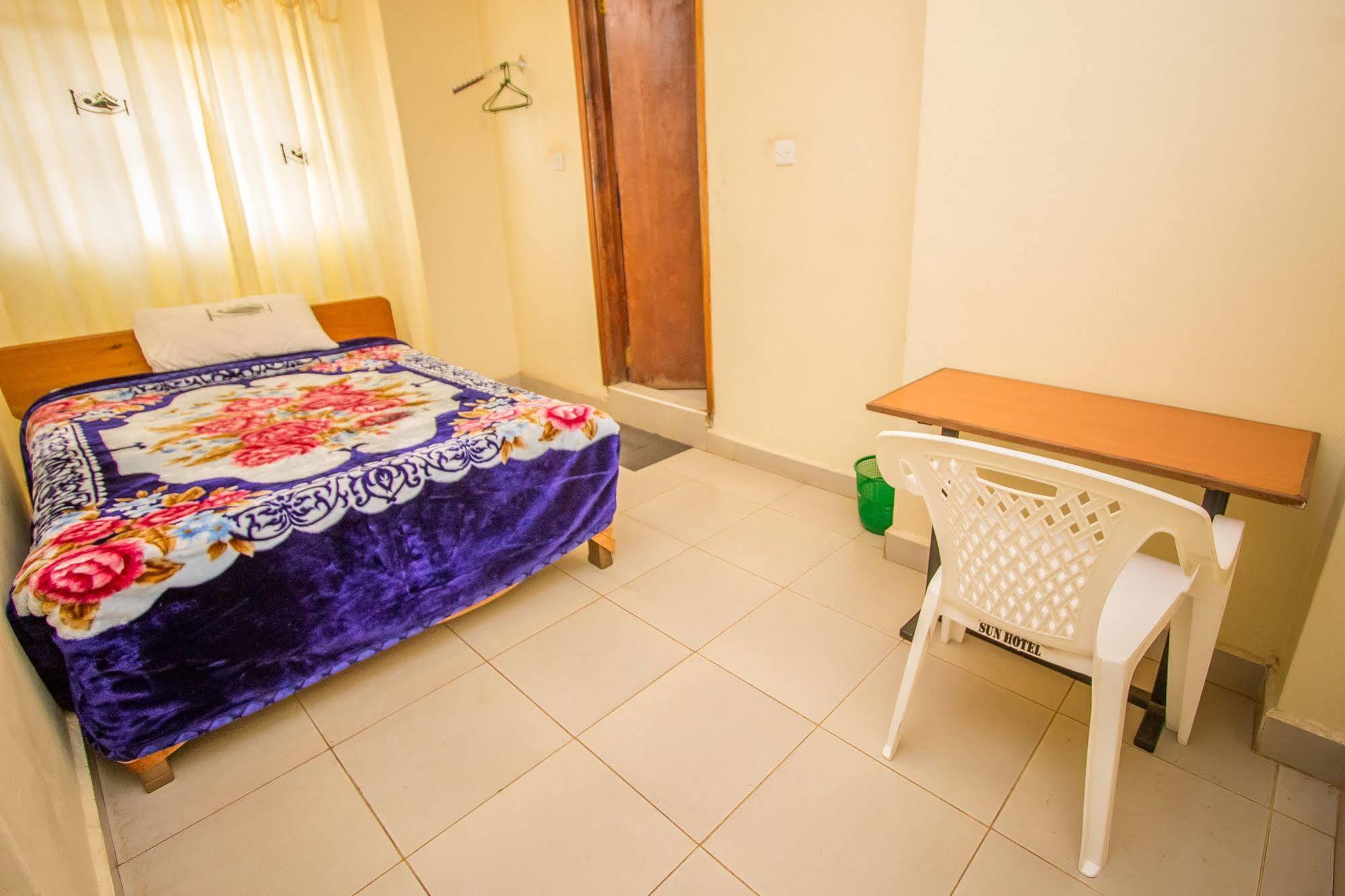 Sun Guest House Ньери Экстерьер фото