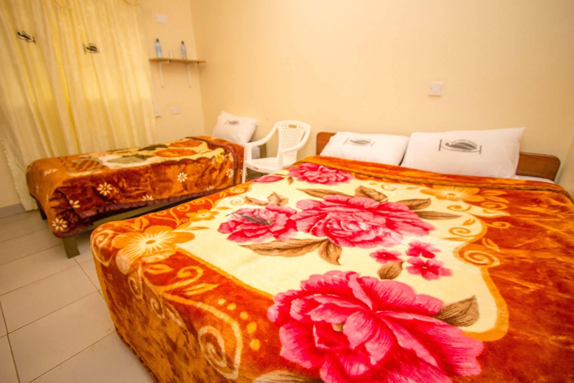 Sun Guest House Ньери Экстерьер фото